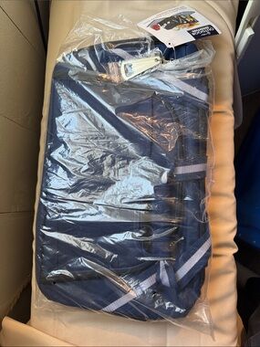 NWT Torelli Outdoor Adventure Insulated Excursion Cooler Bag with Bottle Opener